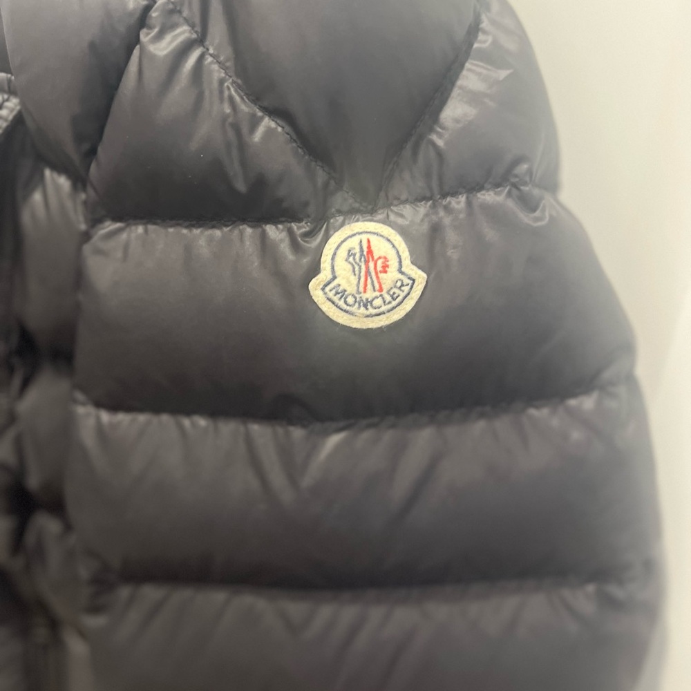 Men’s
Valence Giubbotto Moncler - Picture 3 of 8